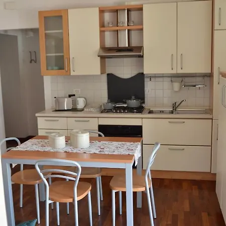Cyparus Bed & Breakfast *