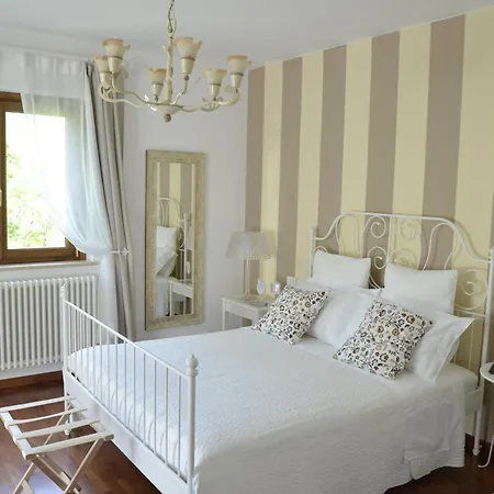 Bed & Breakfast Cyparus Venarotta